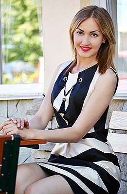 Intelligent woman Dar'ya from Khmelnitsky (Ukraine), 36 yo, hair color blonde