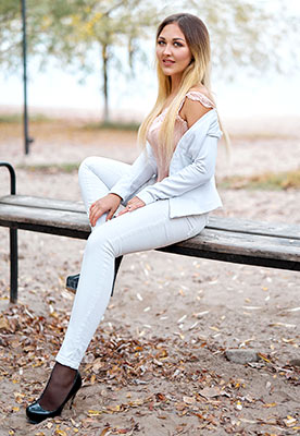 Lonely bride Irina from Nikolaev (Ukraine), 35 yo, hair color chestnut