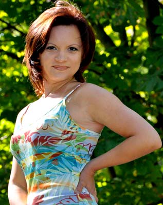 Young lady Viktoriya from Alchevsk (Ukraine), 41 yo, hair color chestnut