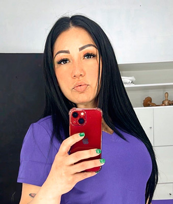 adventurous-lady-hernandez Yenis from Caracas (Venezuela), 40 yo, hair color black