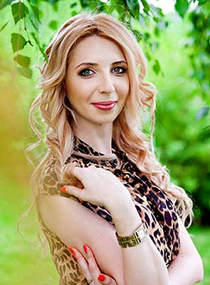 Positive lady Ilona from Dnepropetrovsk (Ukraine), 39 yo, hair color blonde