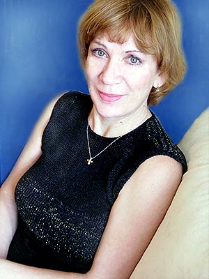 Communicative woman Irina from Feodosia (Russia), 65 yo, hair color brown-haired