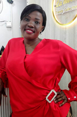 Romantic woman Christine from Kampala (Uganda), 44 yo, hair color black