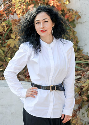Kindhearted woman Ol'ga from Khmelnitsky (Ukraine), 47 yo, hair color black