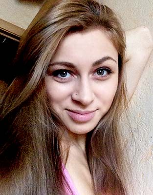 Young bride Yuliya from Nikolaev (Ukraine), 32 yo, hair color brunette