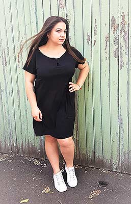 Pisces girl Mariya from Nikolaev (Ukraine), 35 yo, hair color brunette