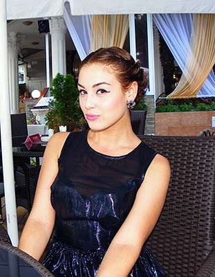 Happy bride Ekaterina from Nikolaev (Ukraine), 36 yo, hair color dark brown