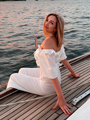 Sentimental bride Anastasiya from Nikolaev (Ukraine), 25 yo, hair color blonde