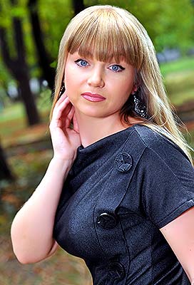 Changeable woman Natasha from Odessa (Ukraine), 50 yo, hair color blonde