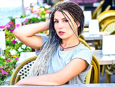 Talkative lady Ekaterina from Novomoskovsk (Ukraine), 29 yo, hair color dark brown