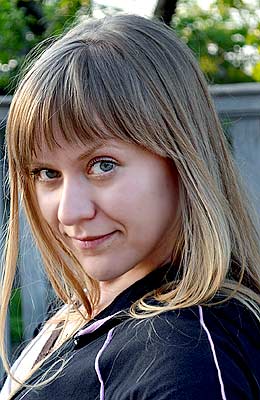 Active woman Yuliya from Poltava (Ukraine), 37 yo, hair color blonde