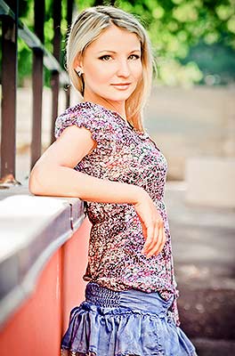 Openhearted lady Yanina from Poltava (Ukraine), 34 yo, hair color blonde
