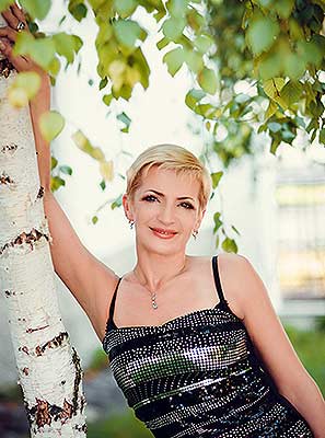 Energetic woman Oksana from Poltava (Ukraine), 55 yo, hair color blonde