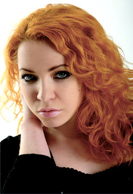 Enthusiastic lady Oksana from Ternopol (Ukraine), 34 yo, hair color red ...